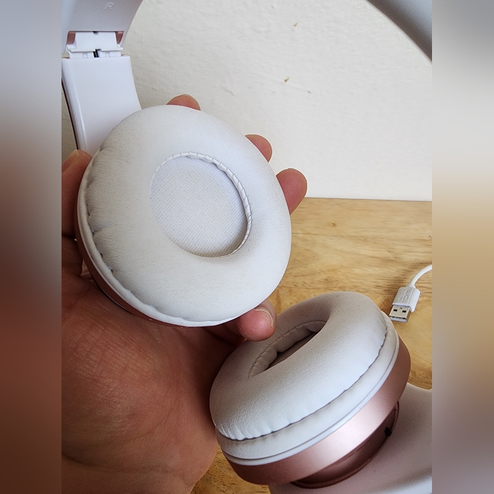 Wireless Bluetooth Over-Ear Stereo Foldable Headphones or Wired Headset w/ Aux - Picture 5 of 13